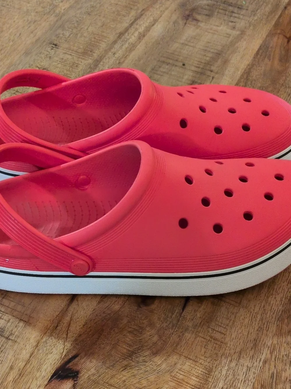 Crocs Off Court Clog Tomato Red Stripe Men's 11